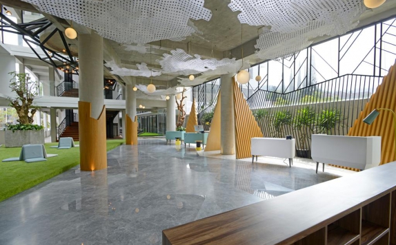 Lobby di ALPINES by ARTOTEL