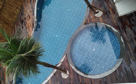 Swimming Pool di Alron Hotel