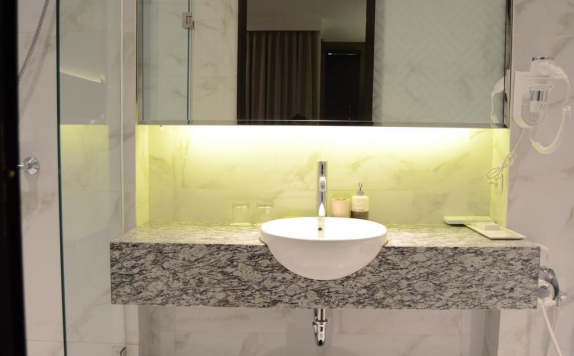 Bathroom di AMANUBA Hotel & Resort Rancamaya
