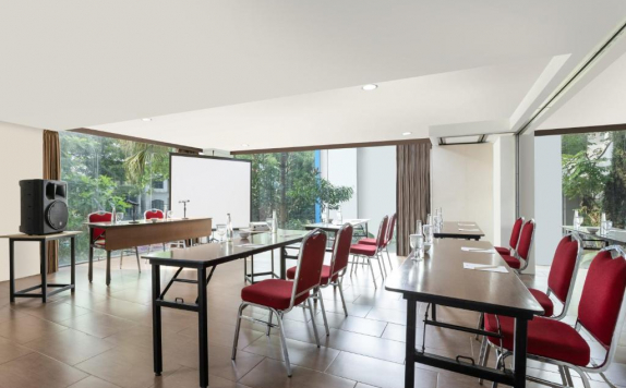 Meetingroom Hotel di Amaris Cihampelas