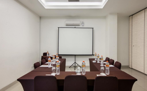 Meeting Room di Amaris Pancoran