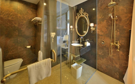 Bathroom di Amaroossa Royal