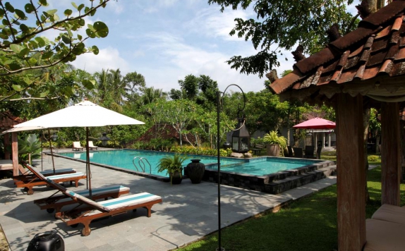 Swimming pool di Amata Borobudur Resort