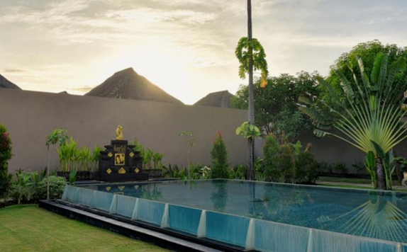 Swimming Pool di Amor Bali Villa Spa & Resort