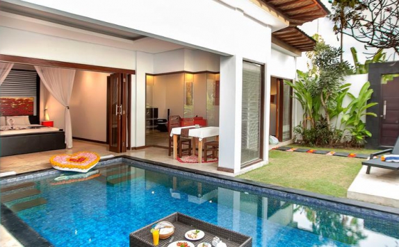 Swimming Pool di Amor Bali Villa Spa & Resort
