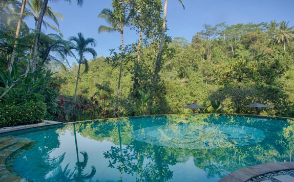 Swimming Pool di Anahata Villas and Spa Resort