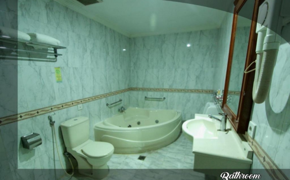 Bathroom di Antares Medan