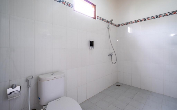 Bathroom di Anugrah Sari Homestay