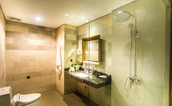 Bathroom di Anumana Hotel Ubud