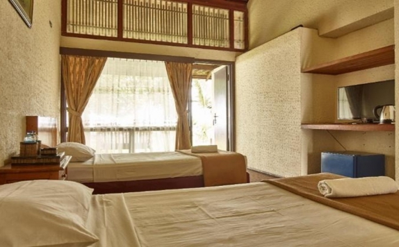 Guest room di Anyer Cottage Beach Resort
