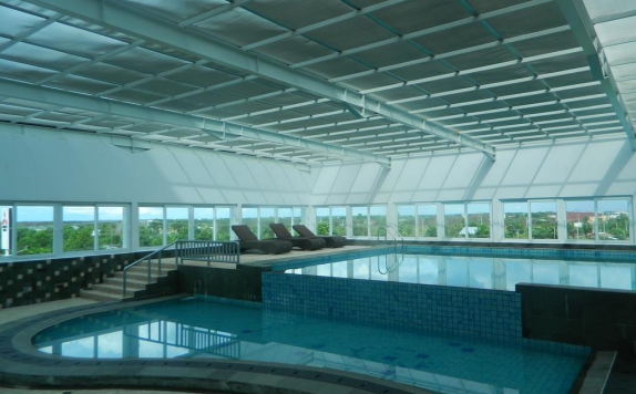 swimming pool di Aquarius Boutique Hotel Sampit