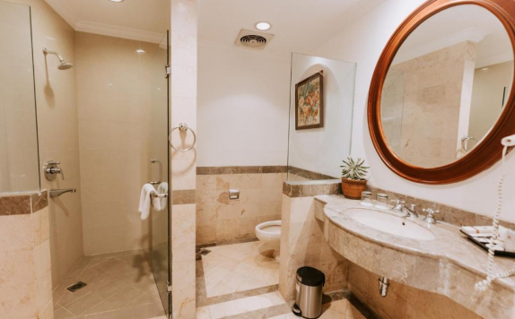 Bathroom Hotel di Arion Swiss-Belhotel