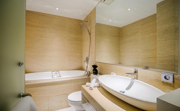 Bathroom di Art Deco Luxury Hotel and Residence