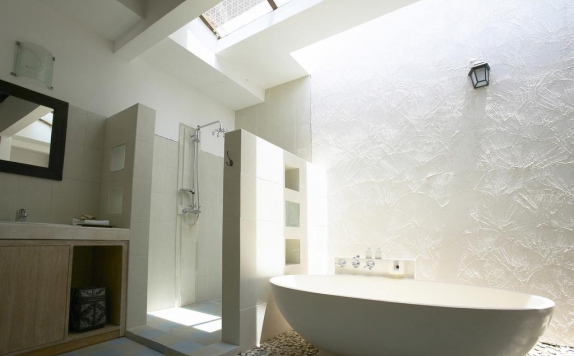 Bathroom di Artemis Villa