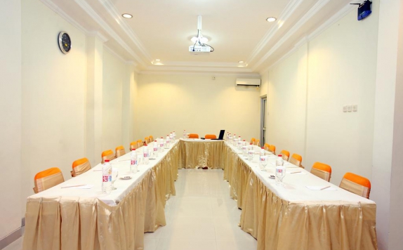 meeting room di Aryuka Hotel