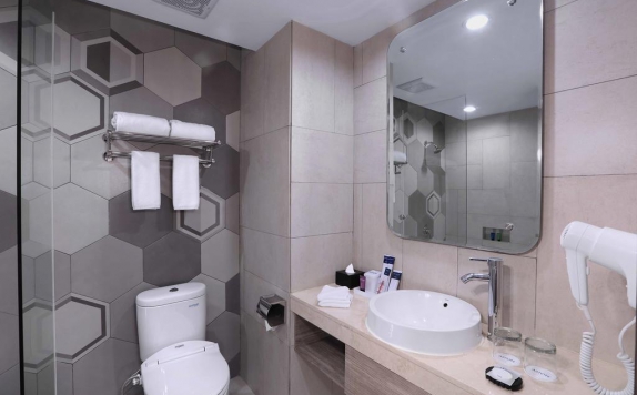 Bathroom di Aston Inn Pandanaran - Semarang