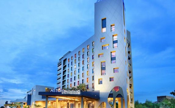 Front view di Aston Palembang Hotel & Conference Center