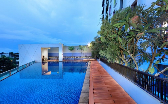 Swimming Pool di Aston Palembang Hotel & Conference Center