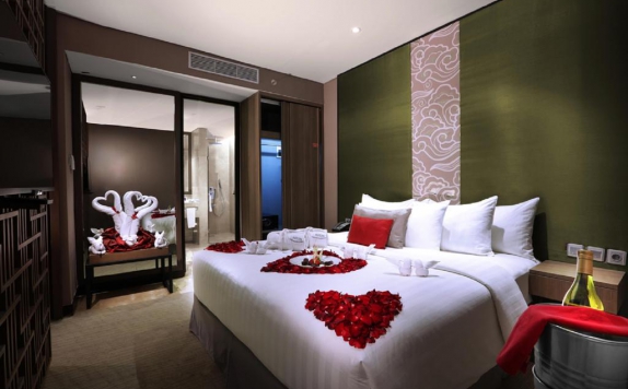 bedroom di Aston Priority Simatupang Hotel and Conference Center