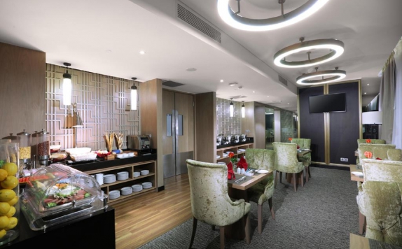 restaurant di Aston Priority Simatupang Hotel and Conference Center