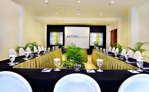 Meeting Room di Aston Tanjung City Hotel