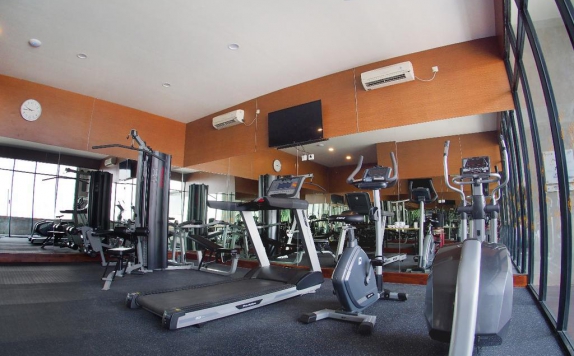 Gym di Aviary Hotel Bintaro