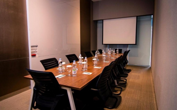 Meeting room di Azana Suite Hotel Antasari