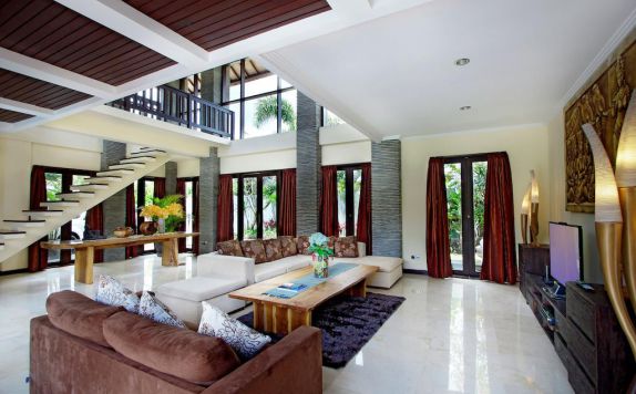 Living Area di The Bale Tokek Villa
