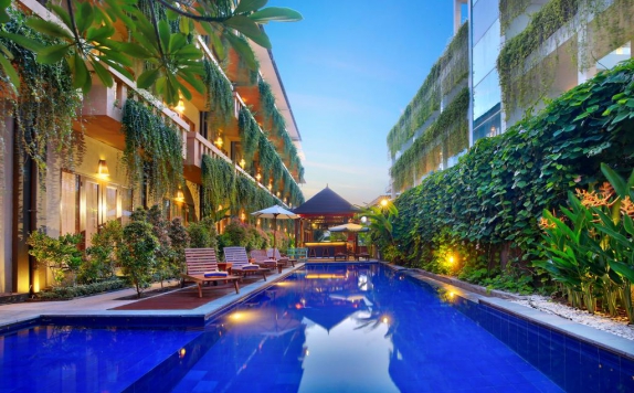 Swimming Pool di Bali Chaya Hotel
