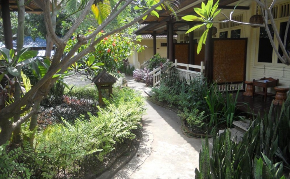 Eksterior di Bali Lovina Beach Cottages