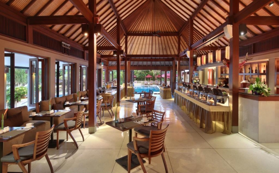 Restaurant di Bali Niksoma Boutique Beach resort