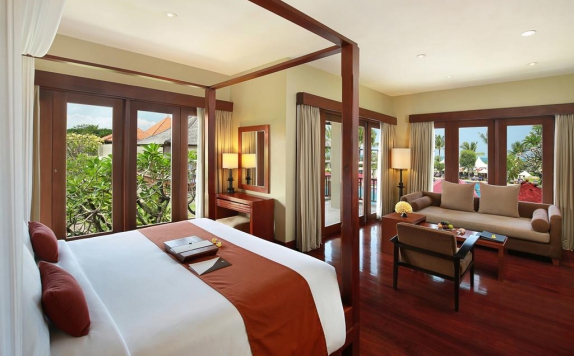 Tampilan Bedroom Hotel di Bali Niksoma Boutique Beach resort