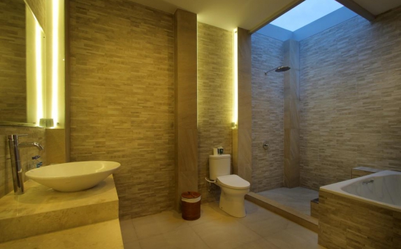 Bathroom di Bali Nyuh Gading Villa