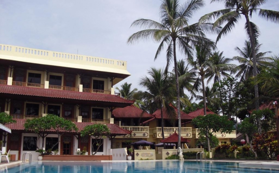 Swimming Pool di Bali Palms Resort
