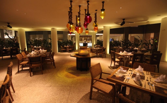 Restaurant di Bali Paragon Resort Hotel