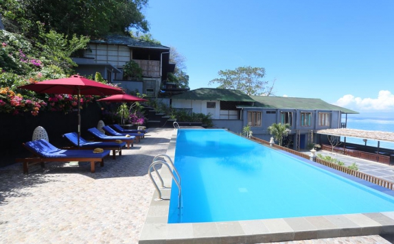 Swimming Pool di Bastianos Bunaken Dive Resort