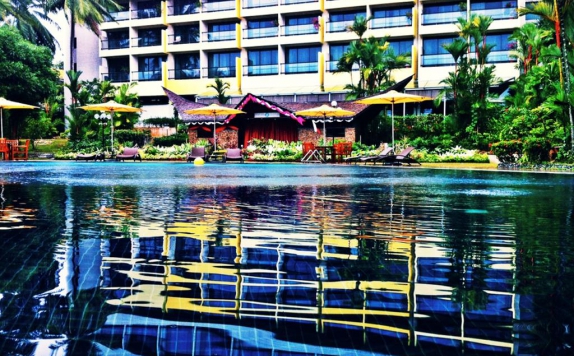 Swimming Pool di Batam View Beach Resort