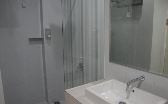 bathroom di Bella Vita Hotel Kupang