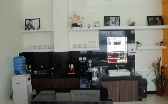 Kitchen di Bella Vita Hotel Kupang