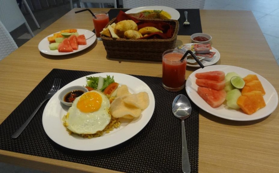 Foods and Beverages Hotel di Benoa Sea Suite and Villas