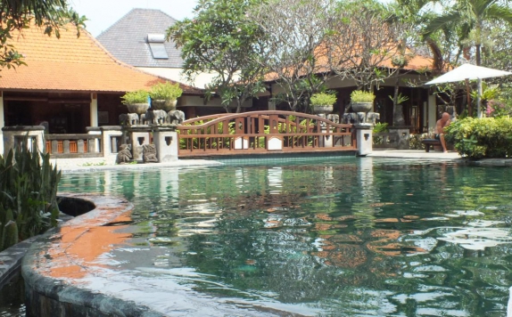 Swimming Pool di Besakih Beach Resort