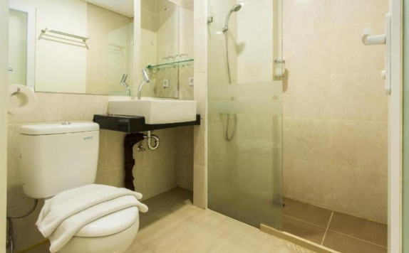 Bathroom di Best Inn Hotel Balikpapan