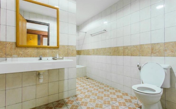 Bathroom di Bintang Hotel