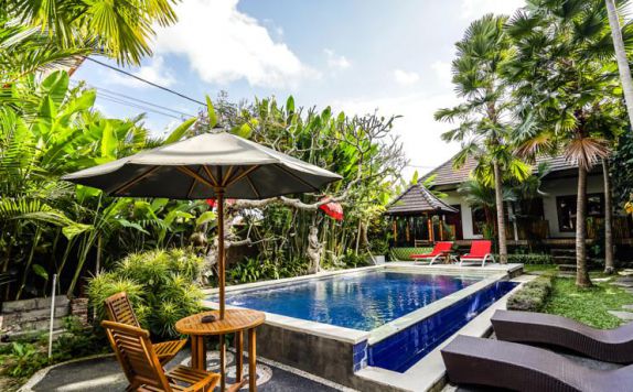 Swimming Pool di Bisma Sari Resort Ubud