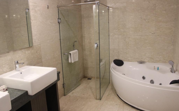 Bathroom di Biz Hotel