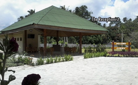 Receptionist di Botanica Nature Resort Manado