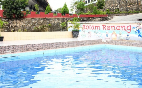 Swiming Pool di Bukit Indah Lestari