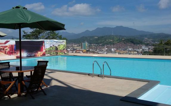 Swimming Pool di Bukit Randu Hotel and Restaurant Bandar Lampung