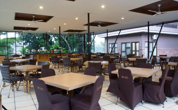 Restaurant di Bumi Gumati Convention Resort