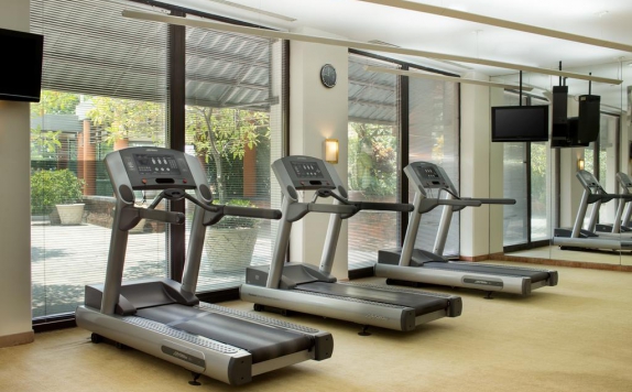 Gym and Fitness Center di Bumi Surabaya City Resort